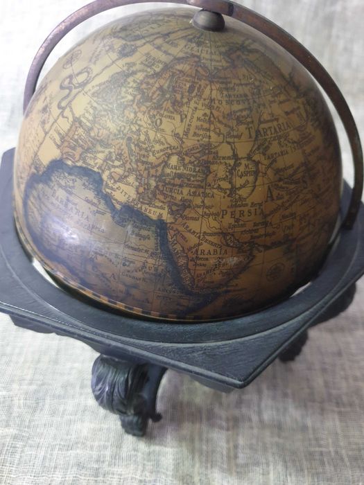 Писалищен аксесор - глобус