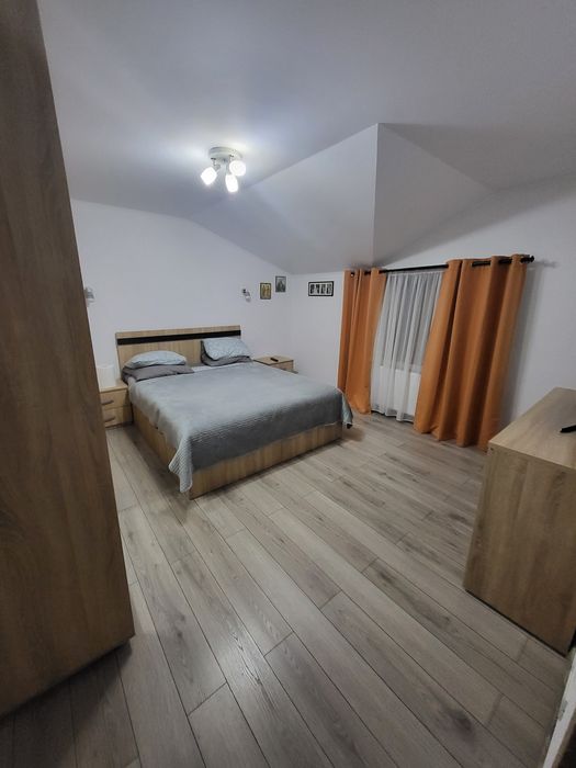 Mobilier dormitor(pat, noptiere si dresing)