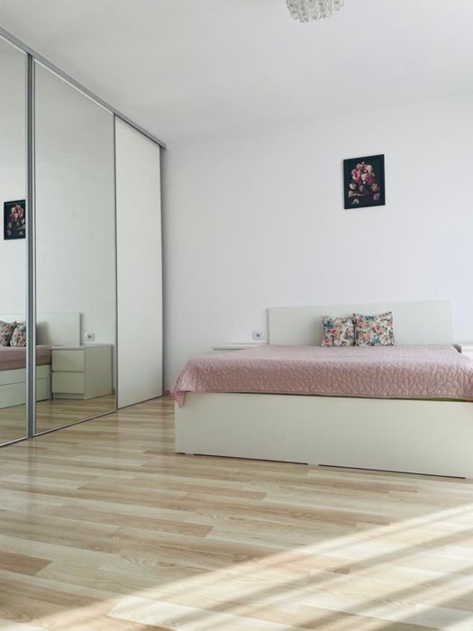 CASĂ de închiriat / 3camere + curte