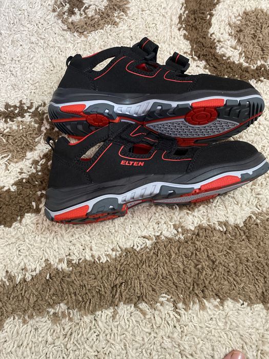 Pantofi protectia munci