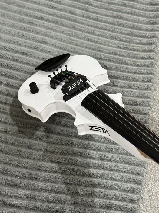 Vioara zeta 5 corzi alba pe cuie