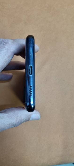 Отличен Самсунг S20 ultra