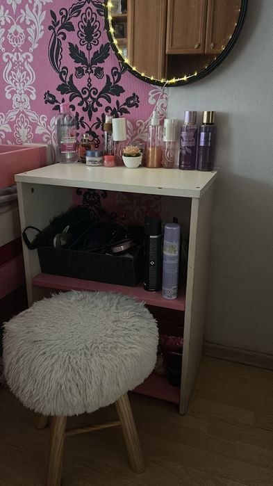 Set Dulăpior, Scaun și Oglindă  pentru Machiaj FETIȚE !Machiaj mini fe