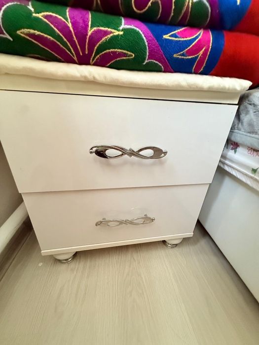 Продается спальный гарнитур