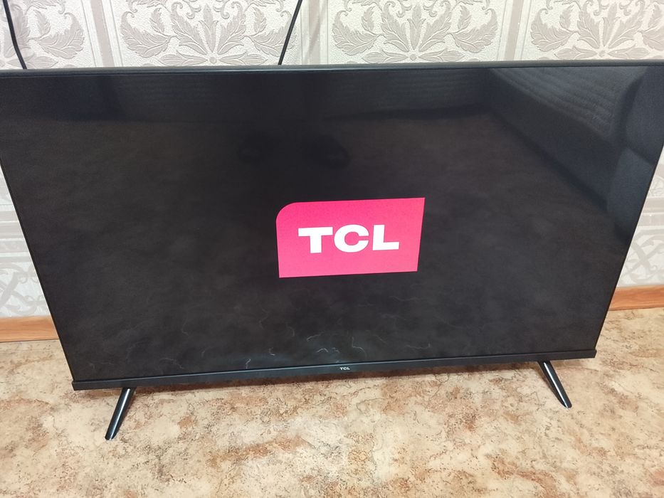 Продается телевизор TCL смарт ТВ в хорошем состоянии