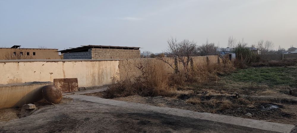 Yer sotiladi srochna