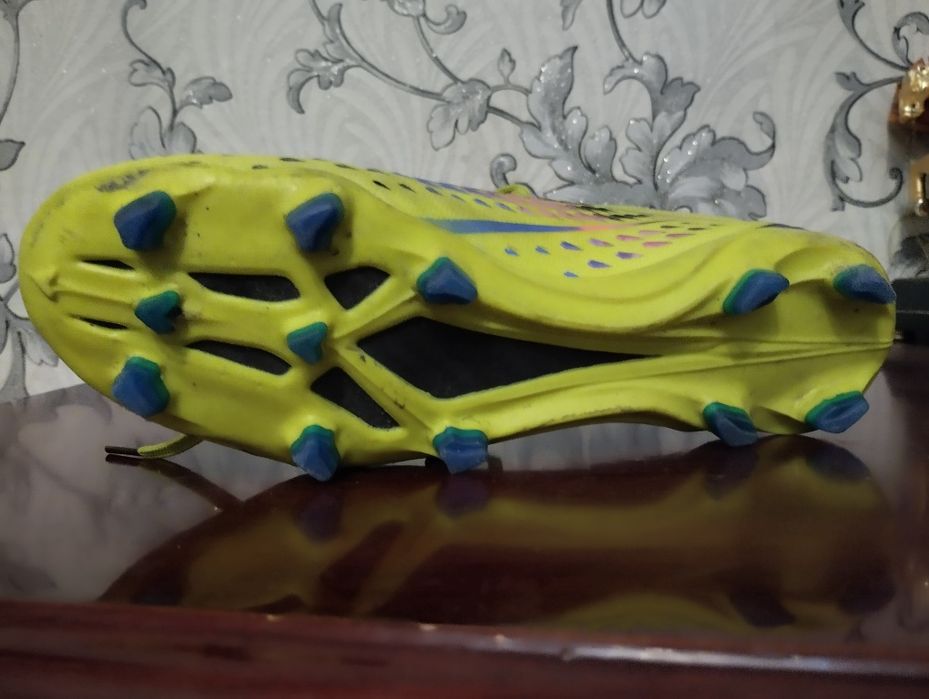 Продаю бутсы Adidas x world cup