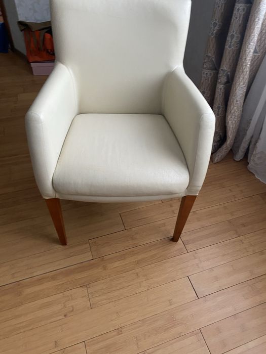 Продам два кресла