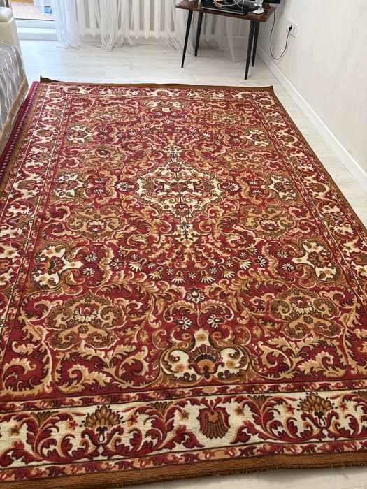 Продаётся палас в отличном состоянии 2*3