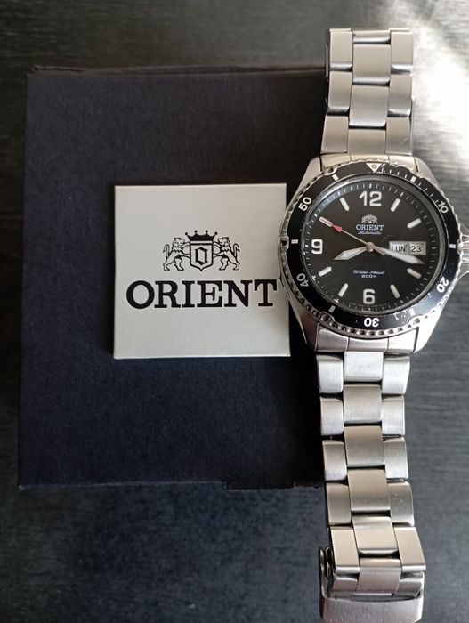 Продам мужские часы