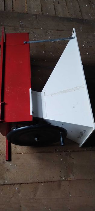 Zdrobitor struguri cu desciorchinător