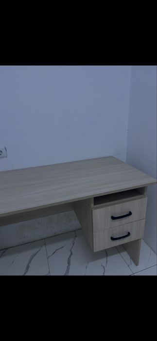 Продается стол парта