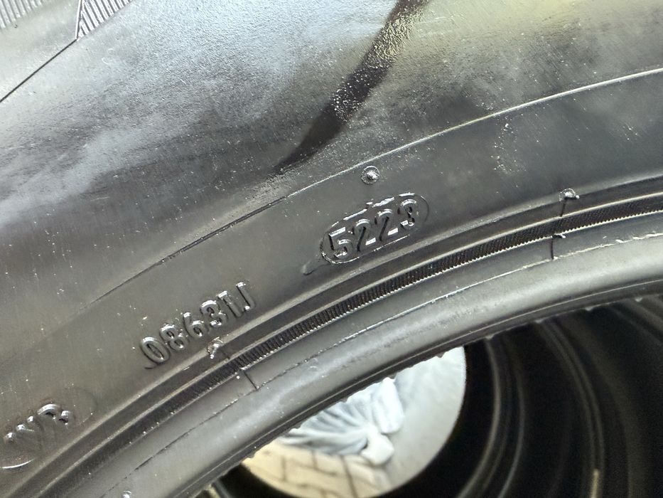 Pirelli Ice Zero FR 235/55 R19