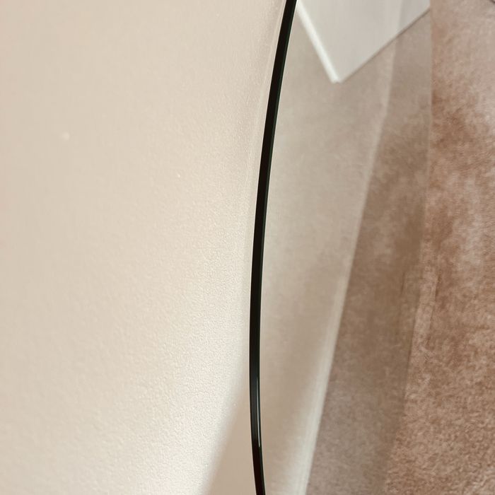 Vând geam securizat grosime 10 mm  formǎ rotund diametru 100 cm