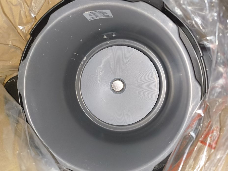 Crockpot doar testat o singură dată, aproape nou