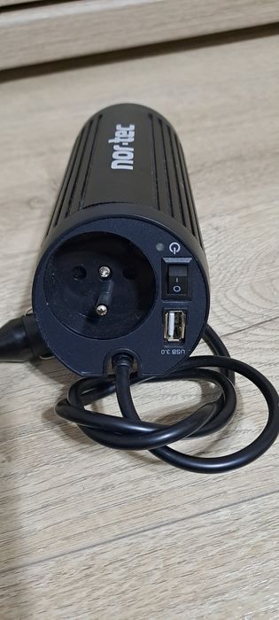 Invertor auto JVC
