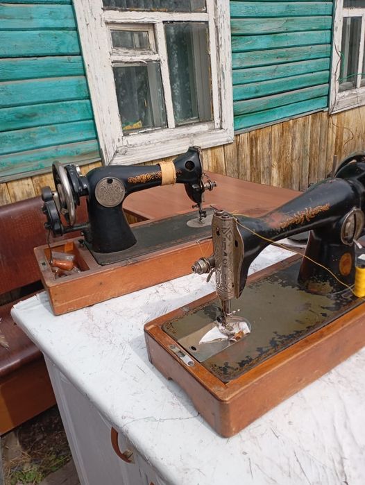 Продам швейную машинку