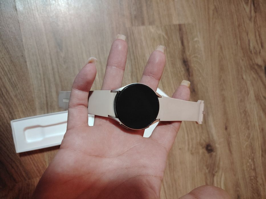 Смарт часовник Samsung