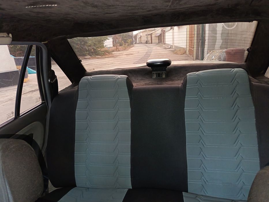 Леховой машина седан