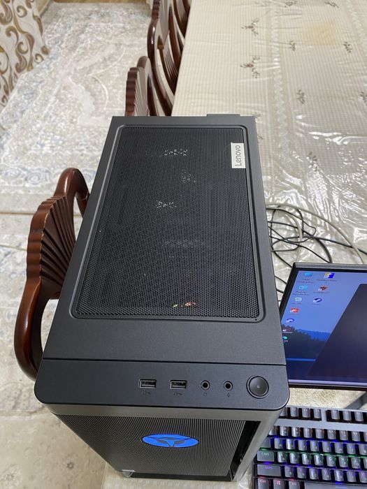 игровой компьютер от Lenova legion