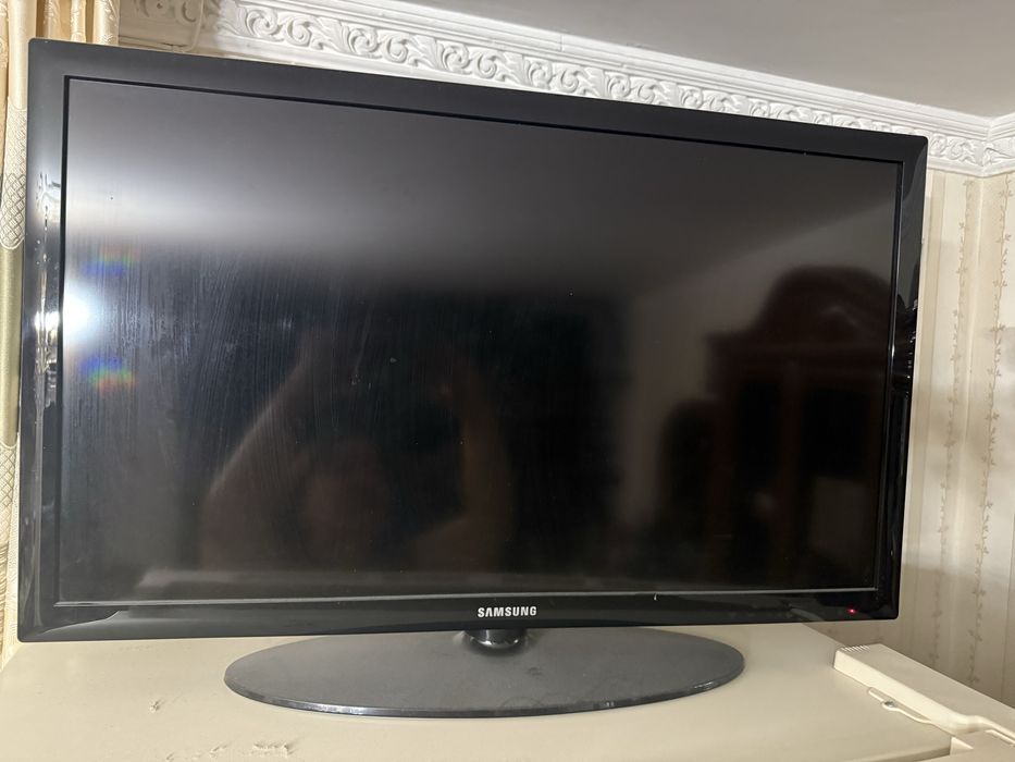 Продам телевизор Samsung  80cм плазма