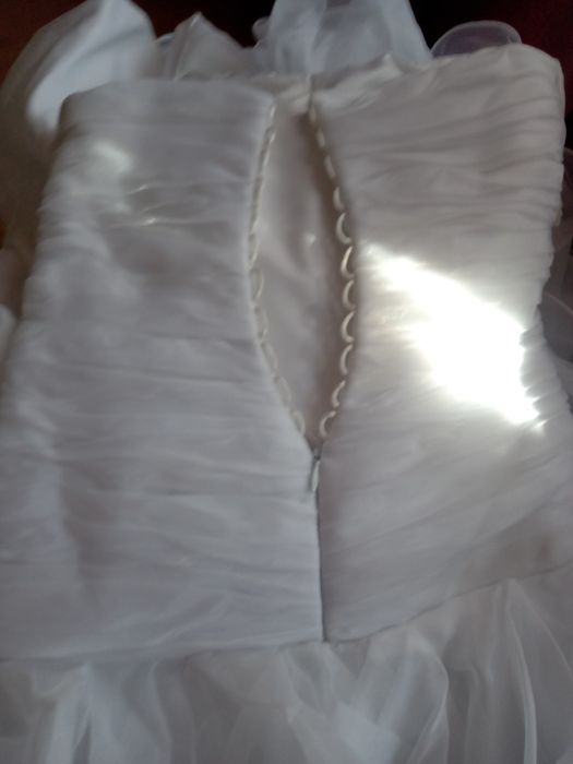 Rochie mireasa cu accesorii