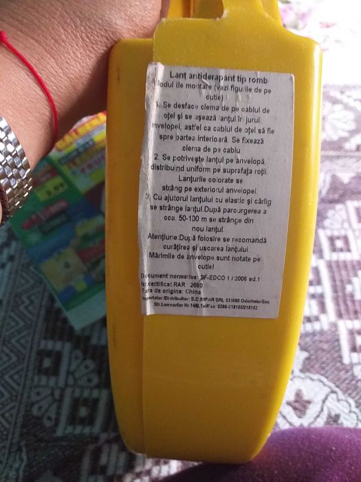 Lanturi de iarna pentru autoturism .