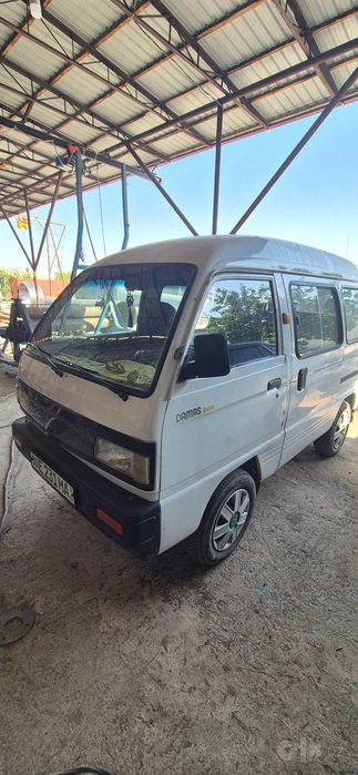 Damas 2000 yil. Metani bor