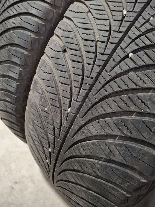 2 Anvelopele m+s  4 seasons  255 55 r19  Goodyear