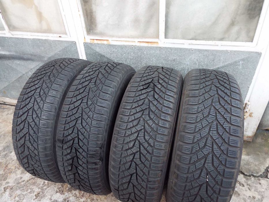 vand 4 anvelope de iarna 215/60/16 yokohama [aproape noi] pret 700r
