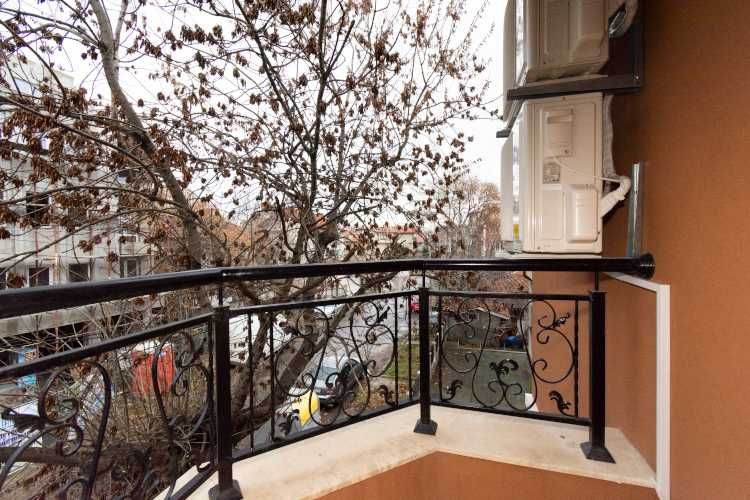 Дава се под наем Двустаен апартамент в Бургас, Сарафово - 52 кв.м за 357 € - Снимка #8