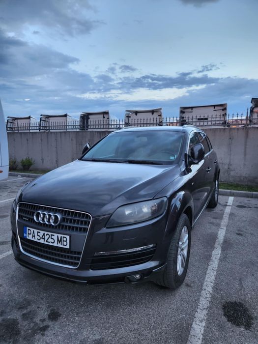 Продавам Джип Ауди Q7