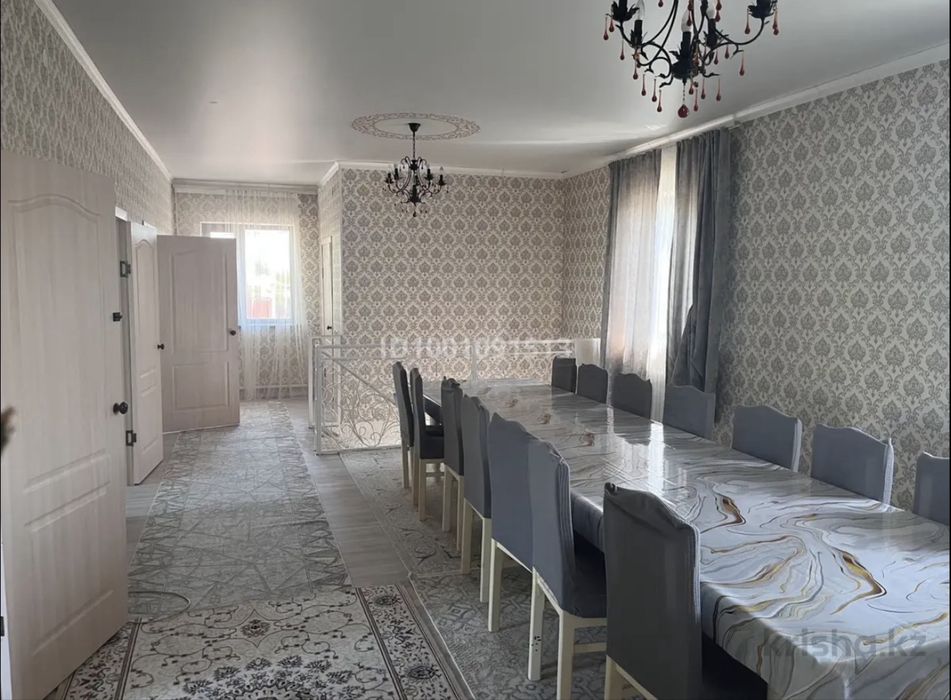 Продам большой дом