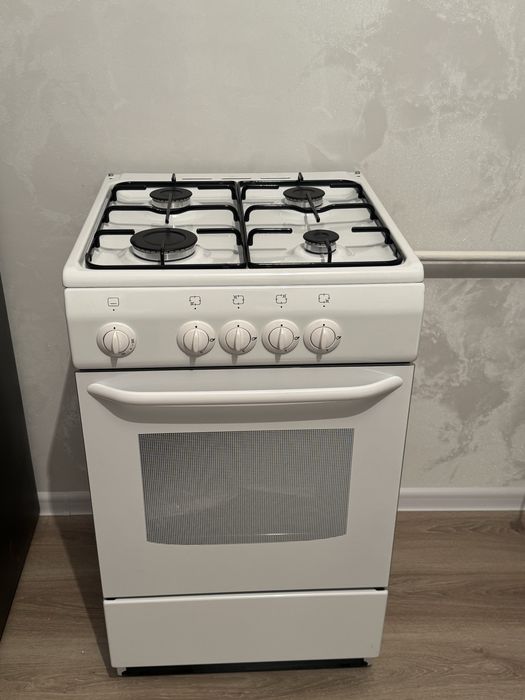 Продам новую газововую плиту