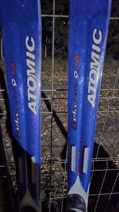 Skiuri Atomic 160 cm si 165