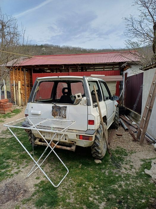 Vând vitara 16...16v