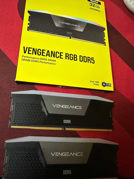 Рам памет Corsair VENGEANCE RGB 32GB (2x16GB) DDR5 6000MHz CL40