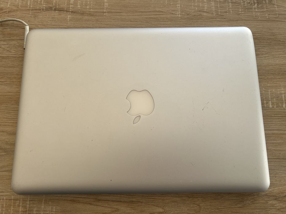 MacBook Pro 2011 13” / SSD 240GB / Работи добре