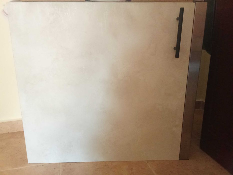 Абсорбатор - нов, неизползван, 5г. гаранция, закупен на 27.11.2024г