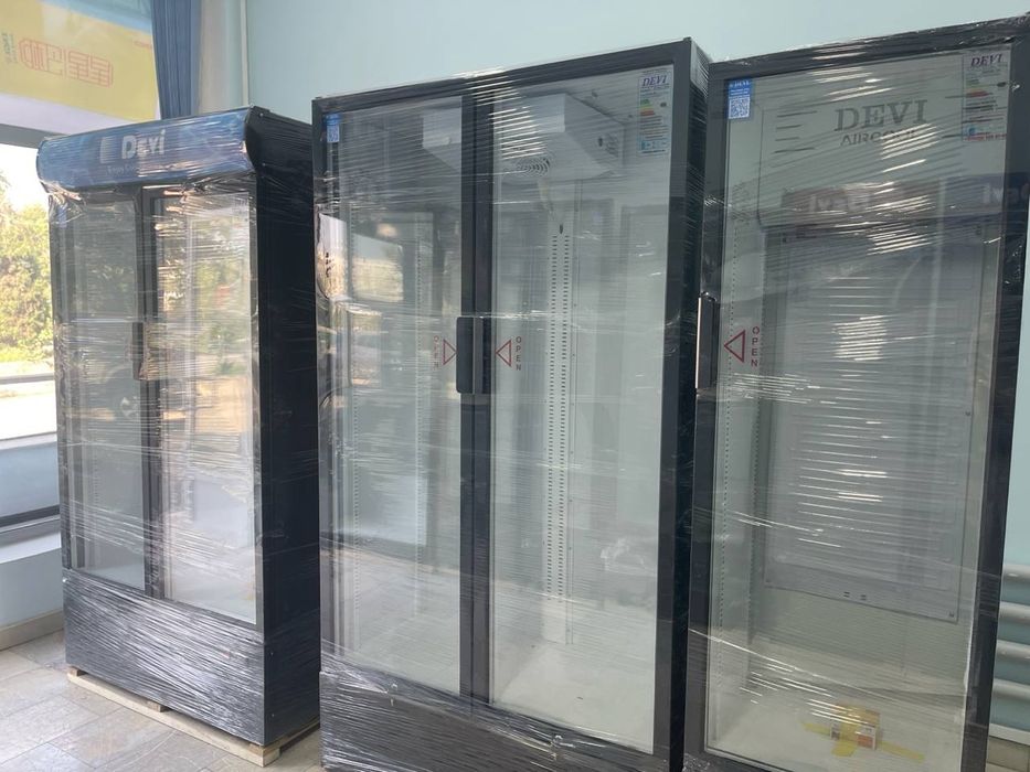 Акция !!! Продаются витринние холодильники