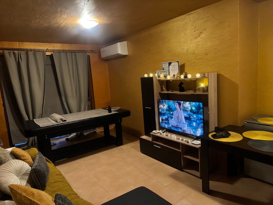 Масажи, Кола маска и Терапия за стъпала  в Relax Studio Nanita