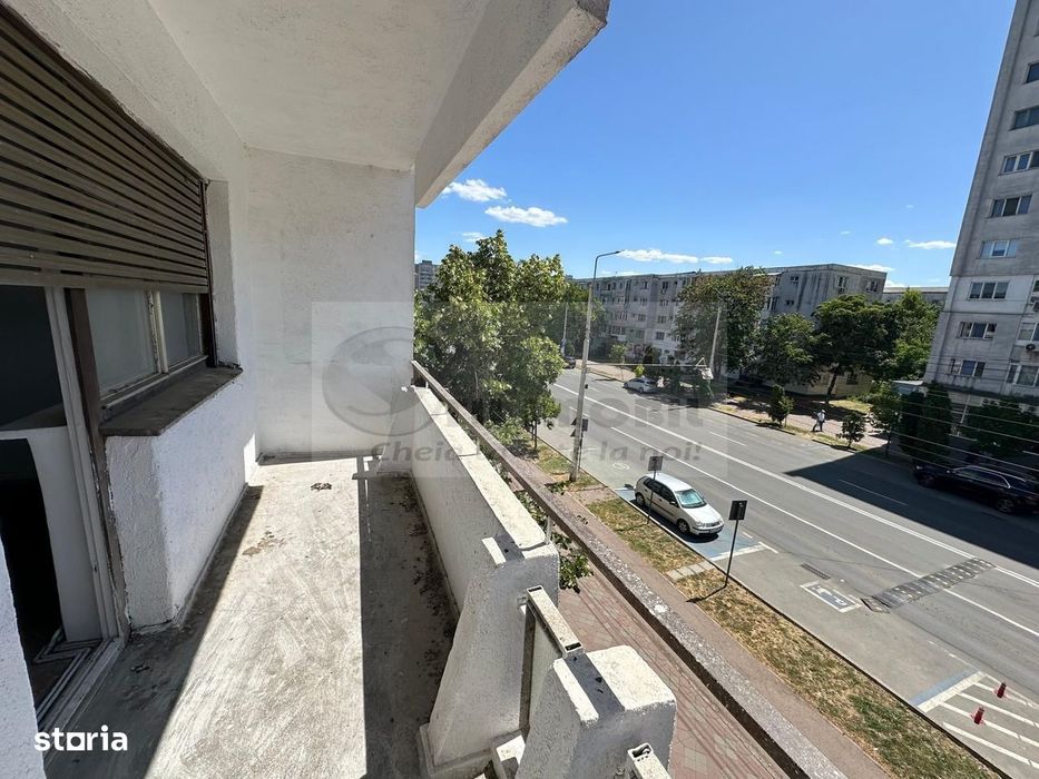 Apartament 3 camere, 70mp, 2 balcoane – Podu Roș  125000 euro