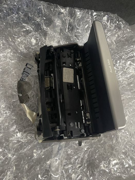 Дисплей AUDI A8 d4