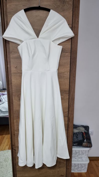 Rochie eleganta sau nunta