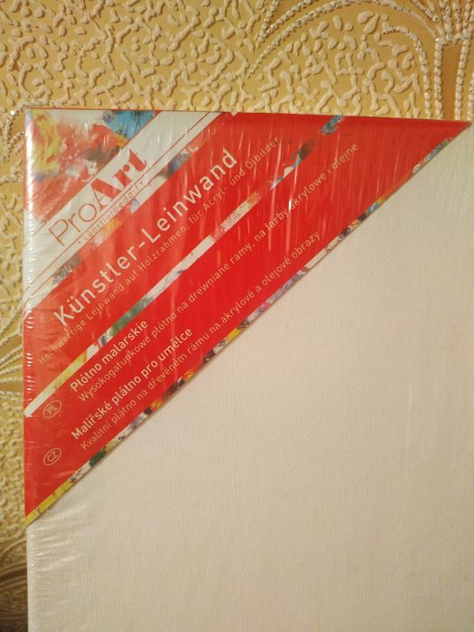 Холст для картины. Размер 24*30 см .В упаковке.