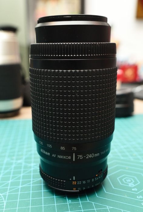 Nikon AF 75-240mm