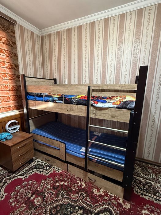Двух этажная детская кровать