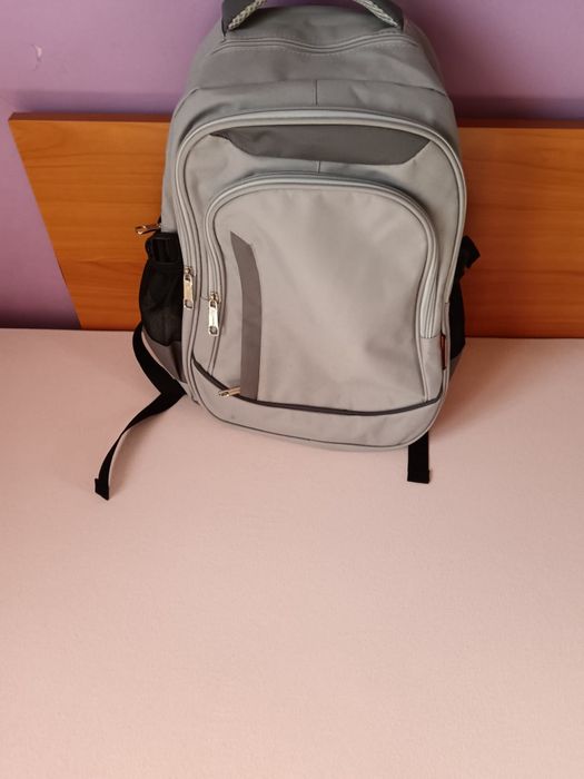 Vând Rucsac Leptop Unisex Nou