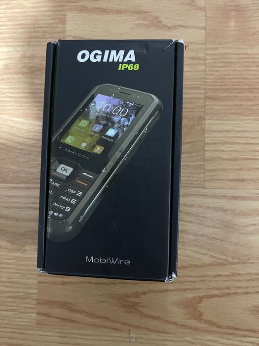 Vând telefon nou în cutie
