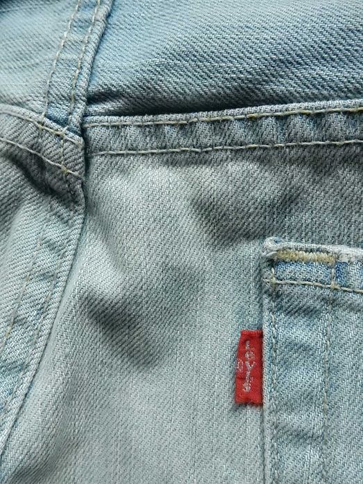 Blugi Levi’s 559 Relaxed Straight. Marime 40/32. Impecabili, ca noi.